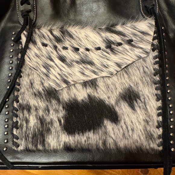 Trinity Ranch Women's Handbag - Picture 2 of 4
